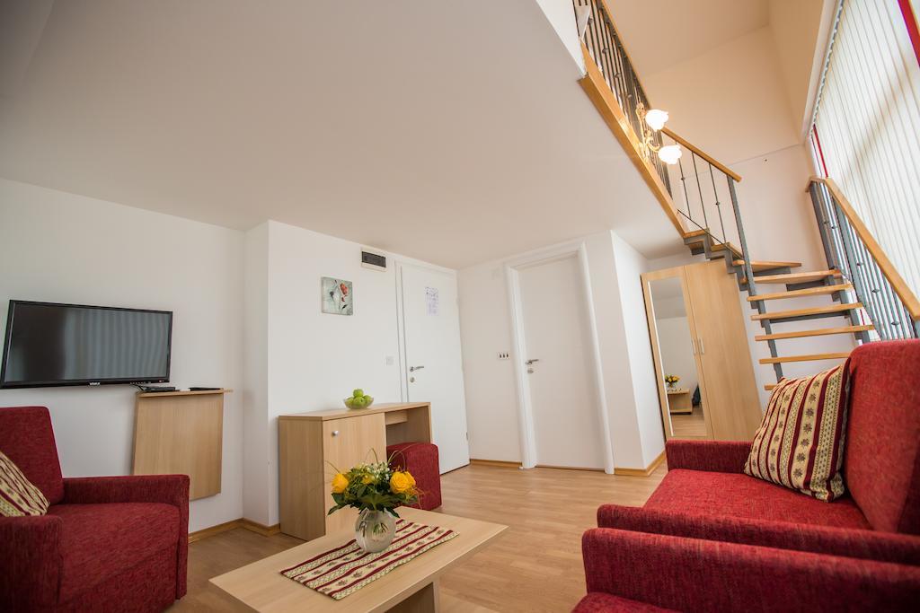Apartments And Rooms Millennium Огулин Номер фото
